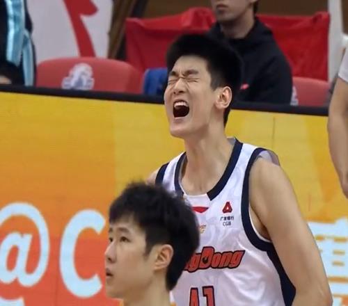 8中7！轟22分8板4助2帽，18歲小將成為廣東隊贏球奇兵