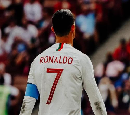 10場(chǎng)14球！姆巴佩距C羅歐冠17球紀(jì)錄還差3球，能否逆轉(zhuǎn)拜仁是關(guān)鍵