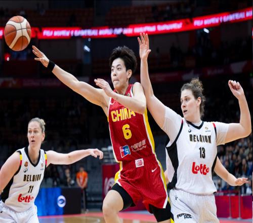 “叛逃”至NBL1聯(lián)賽女籃隊長聲援姐姐，或是對宮魯鳴的無聲抗?fàn)? />
<div   id=