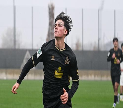 德天空：尤文看上科隆16歲的意大利中場埃斯波西托