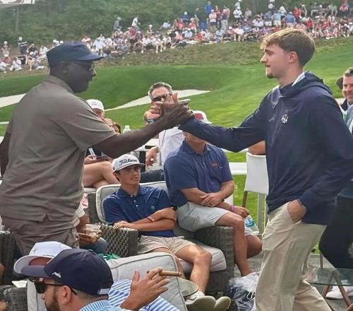 96分！轟下51+45啊，NBA又一現(xiàn)象級(jí)新秀，新一代“美國(guó)之子”誕生