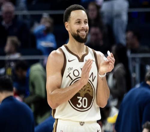 庫里：回歸第二場比賽會(huì)比第一場更難，我還在努力找回節(jié)奏