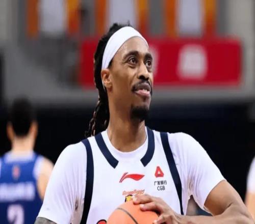 廣東110105青島2喜2憂！麥考爾王洪澤生涯之夜，本土主力球權(quán)低