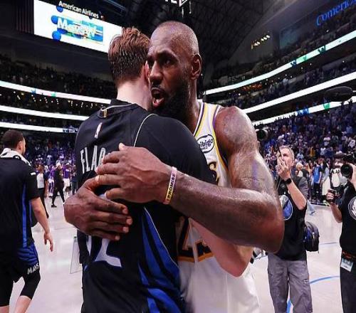 NBA湖人再次慘敗雷霆，詹姆斯出于戰(zhàn)略考量被雪藏