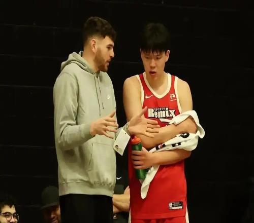 小杨新消息！无缘G联赛最佳阵容，请队友吃大餐，还有一重磅喜讯