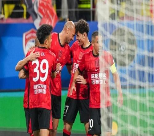 重慶銅梁龍、遼寧鐵人領(lǐng)跑積分榜，今年中超，輪到申花海港玩“逆襲”