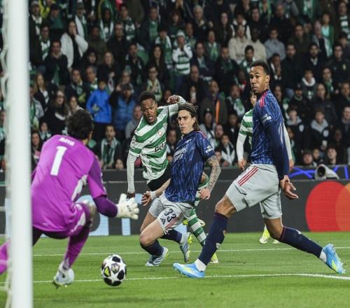 歐冠戰(zhàn)報(bào)拜仁21力克皇馬，阿森納10絕殺葡體，客隊(duì)全勝占先機(jī)