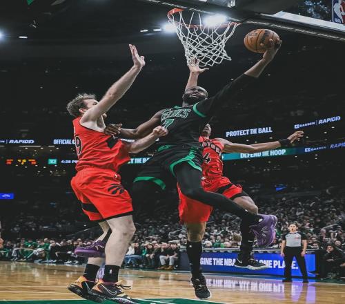 聯(lián)盟第二后衛(wèi)只進(jìn)過1次二陣就拿2.85億合同！他不愿再做皮蓬了