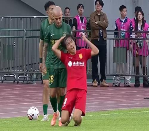 中超米特里策“兩罪并罰”被追加停賽4場、罰款4萬元