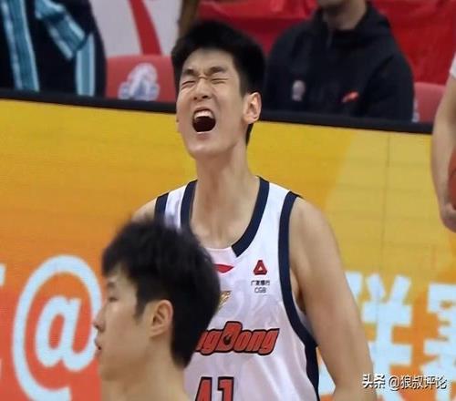 生涯之夜！王洪澤22分8板創(chuàng)賽季新高加時(shí)關(guān)鍵扣籃激情怒吼