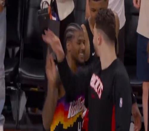 昔日火箭雙子星，申京15中5取12分14板6助&格林15分3板4帽