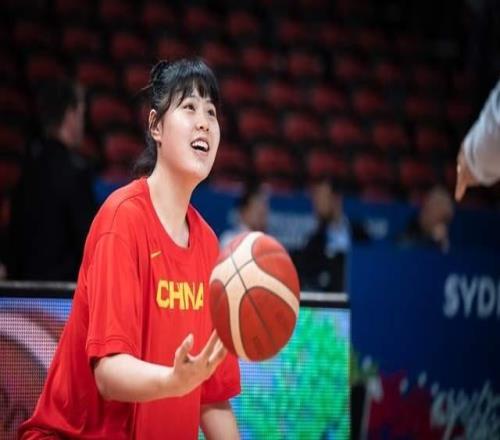 中國女籃3人離隊，或缺席封閉集訓(xùn)，宮魯鳴計劃落空，何去何從