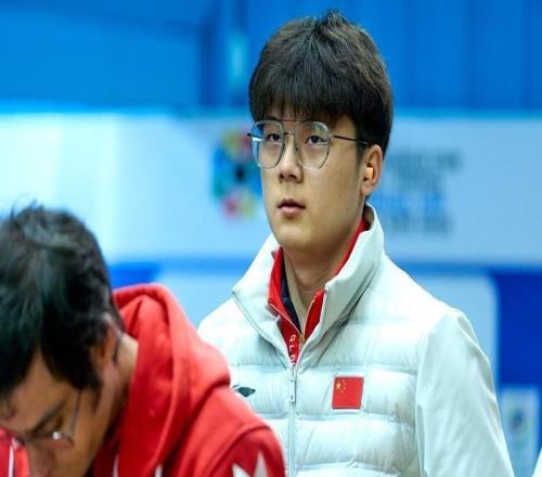 體壇聯(lián)播10人巴薩主場不敵馬競，巴黎2比0碾壓利物浦