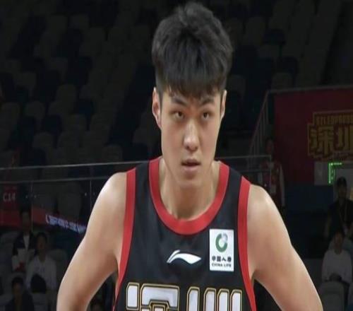 王浩然33分深圳11连胜，山西主场两连败潘江指导正在失控