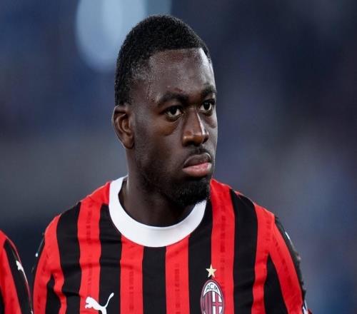 意媒：為引進格雷茨卡，米蘭可能會出售福法納籌措資金