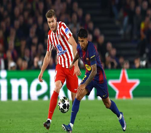 巴薩12次在歐戰(zhàn)兩回合比賽首回合主場(chǎng)告負(fù)，僅前兩次逆轉(zhuǎn)