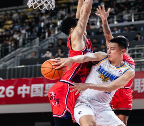 476天再砍兩雙！靠6朝元老燃盡自己贏球，球迷：可見一人多么劃水