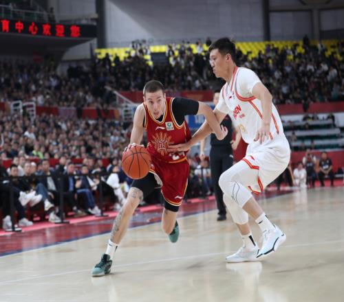 CBA季后賽定8席！浙江6連勝提前晉級，深圳11連勝躋身前三