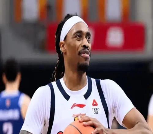 一場逆轉(zhuǎn)兩人閃光廣東東陽光隊加時戰(zhàn)勝青島隊