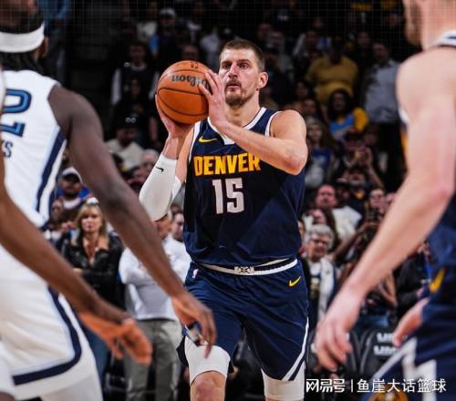 掘金10連勝！約基奇14+15+10，穆雷26+7末節(jié)0分，灰熊6人得分上雙