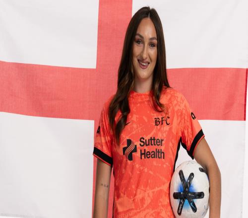 英格蘭女足緊急補(bǔ)招：曼聯(lián)棄將穿越3級(jí)聯(lián)賽，20歲殺回國家隊(duì)