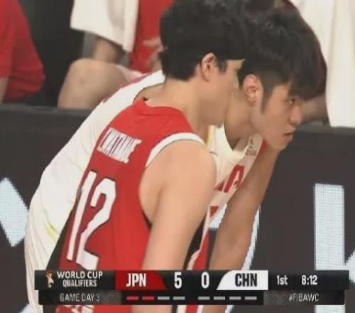 17中13！生涯之夜?。≈袊谢@的首發(fā)前鋒