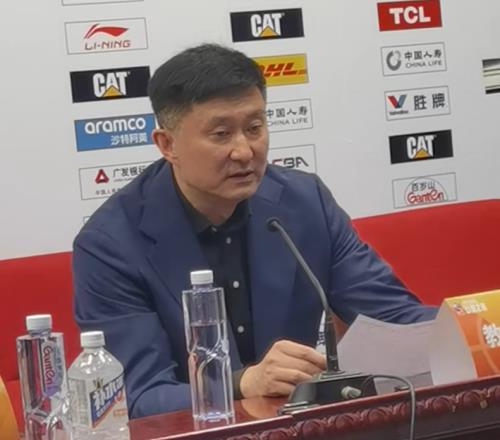 勝青島發(fā)布會！杜鋒大談幸運，稱贊王洪澤麥考爾，提2將身體不適