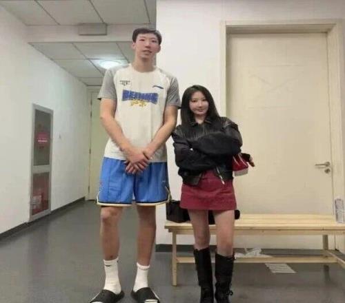 美女rapper聯(lián)動(dòng)北京男籃！