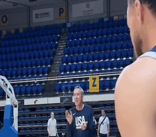 庫里傷停27場復出后，連續(xù)命中地板反彈三分神操作