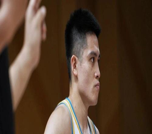 末节14分！英俊哥还是稳......