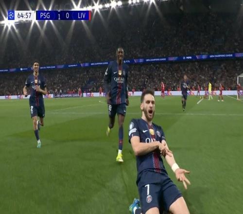 克瓦拉茨赫利亞單賽季歐冠參與12球，隊(duì)史僅次于登貝萊