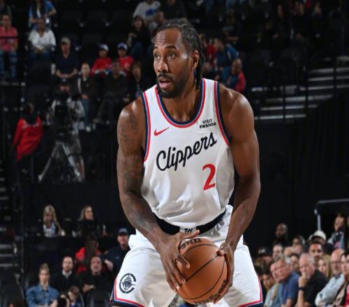 送勇士鎖定第十！快船力克獨(dú)行俠小卡34分創(chuàng)紀(jì)錄弗拉格25+9