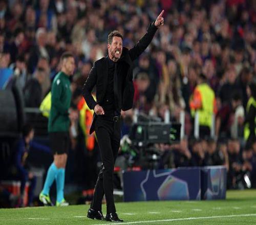 西蒙尼欧冠重拳出击多打一人的马竞“苟”赢巴萨