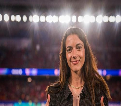 助威男足，邦马蒂到诺坎普现场观看巴萨与马竞的首回合比赛