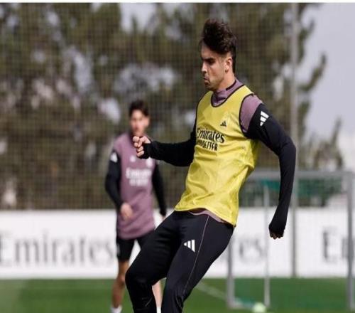 阿森西奧：阿韋洛亞理應(yīng)掌控一切，我對(duì)他懷有最高的敬意