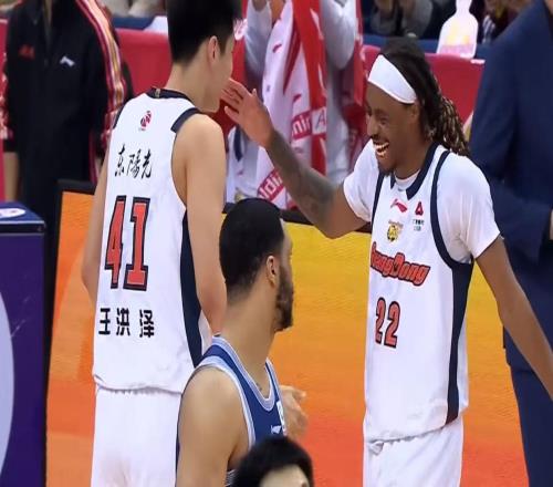 恭喜杜鋒！廣東隊(duì)可能“3換1”報(bào)價(jià)王浩然，這才是奪冠的底牌