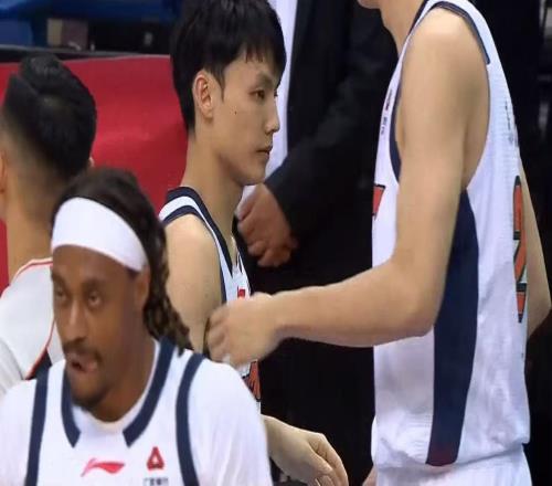 香餑餑！廣東冠軍鋒線狂轟33+5+4，朱芳雨有望完成截胡