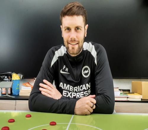 许尔策勒：和球迷的关系就像和女友的一样，表达不满是其权利