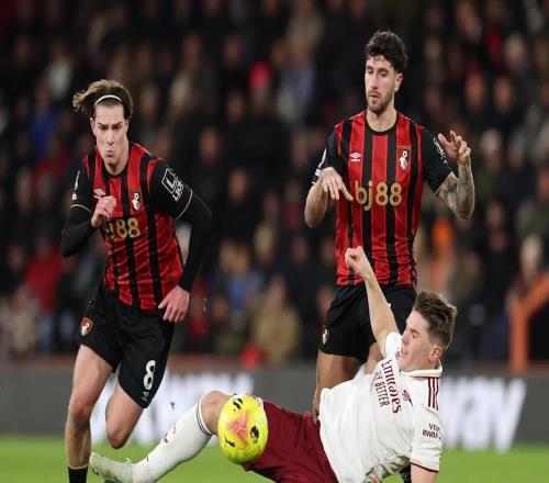 巴薩盯上英超免費中衛(wèi)，馬競截胡計劃已啟動