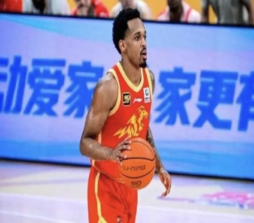 兩個(gè)多月沒(méi)見(jiàn)！媒體人：廣廈外援巴里布朗有望在今晚復(fù)出