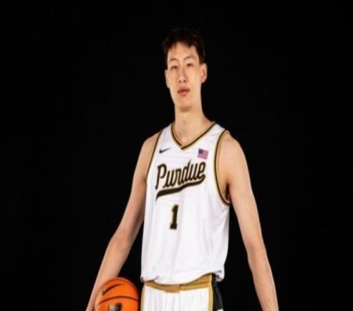 郇斯楠稱不關(guān)注NBA選秀前景模擬選秀曾躋身樂透