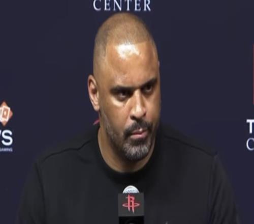 烏度卡：，第四節打得很差，不能只在落后或者膠著時才好好打