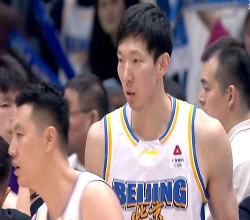 北京男籃19分大勝北控，杰曼28+5+5單節(jié)19分，周琦15+12統(tǒng)治內(nèi)線