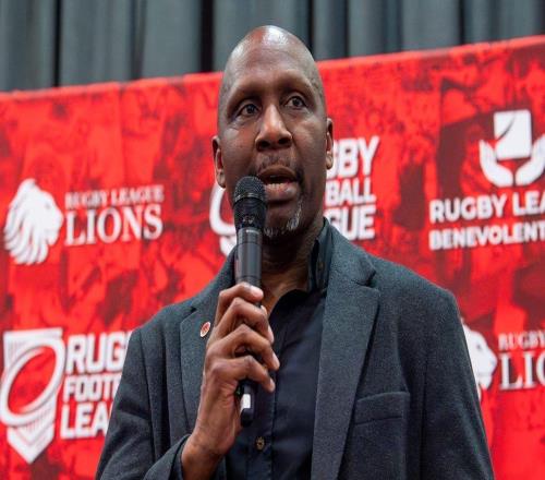 圣海倫斯截胡英冠CEO，6個月前還在說"絕不離開"