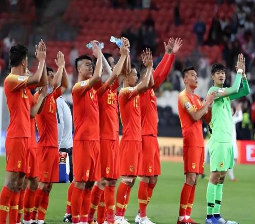 差距巨大！申花U15青訓聯隊爆冷以1比10輸給狼隊U15，引發(fā)熱議