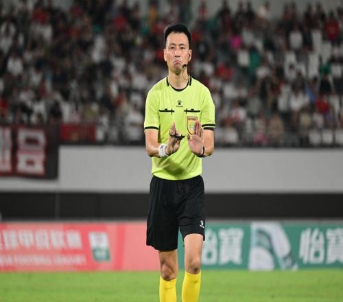 中超：邱兆俊、熊星首次執(zhí)哨！4人賽季首秀，李海新張雷第3次亮相