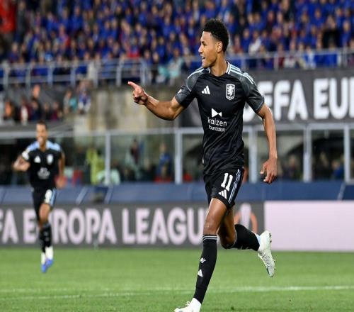 博洛尼亞11場不敗金身被破，沃特金斯補(bǔ)時(shí)捅刀