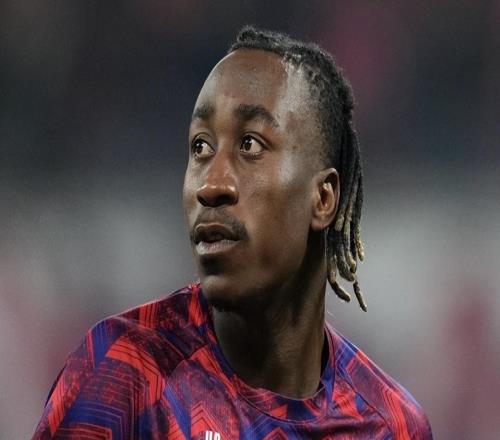 19歲科特迪瓦鋒線神童橫空出世，身價(jià)飛漲到1億歐，3大豪門瘋搶