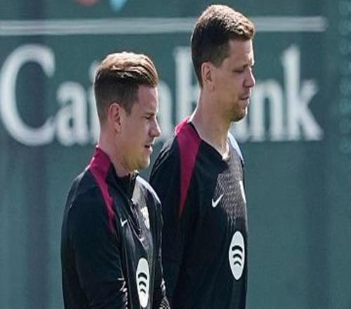 每體：巴薩計(jì)劃繼續(xù)留用什琴斯尼，他的未來(lái)取決于特爾施特根