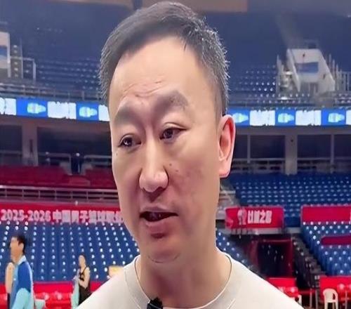 化解矛盾！劉維偉上一場賽后與韋瑟斯龐進(jìn)行溝通雙方認(rèn)可彼此意見